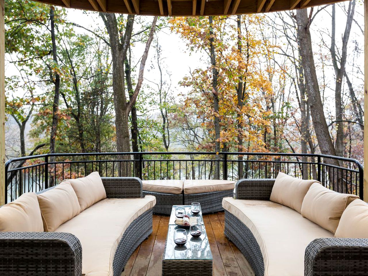 Exquisite Sunny Cabin Rental with a Hot Tub in Front Royal, Virginia