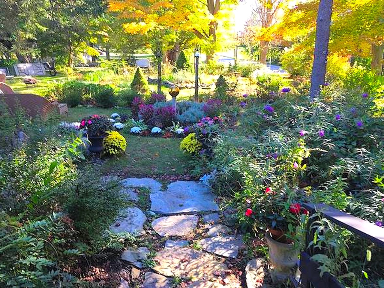 Romantic Getaway in a Picturesque Lodge near the Pachaug State Forest, Connecticut