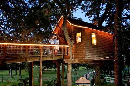 Texas Treehouse Hotel Hill Country Treehouse Rentals In Texas