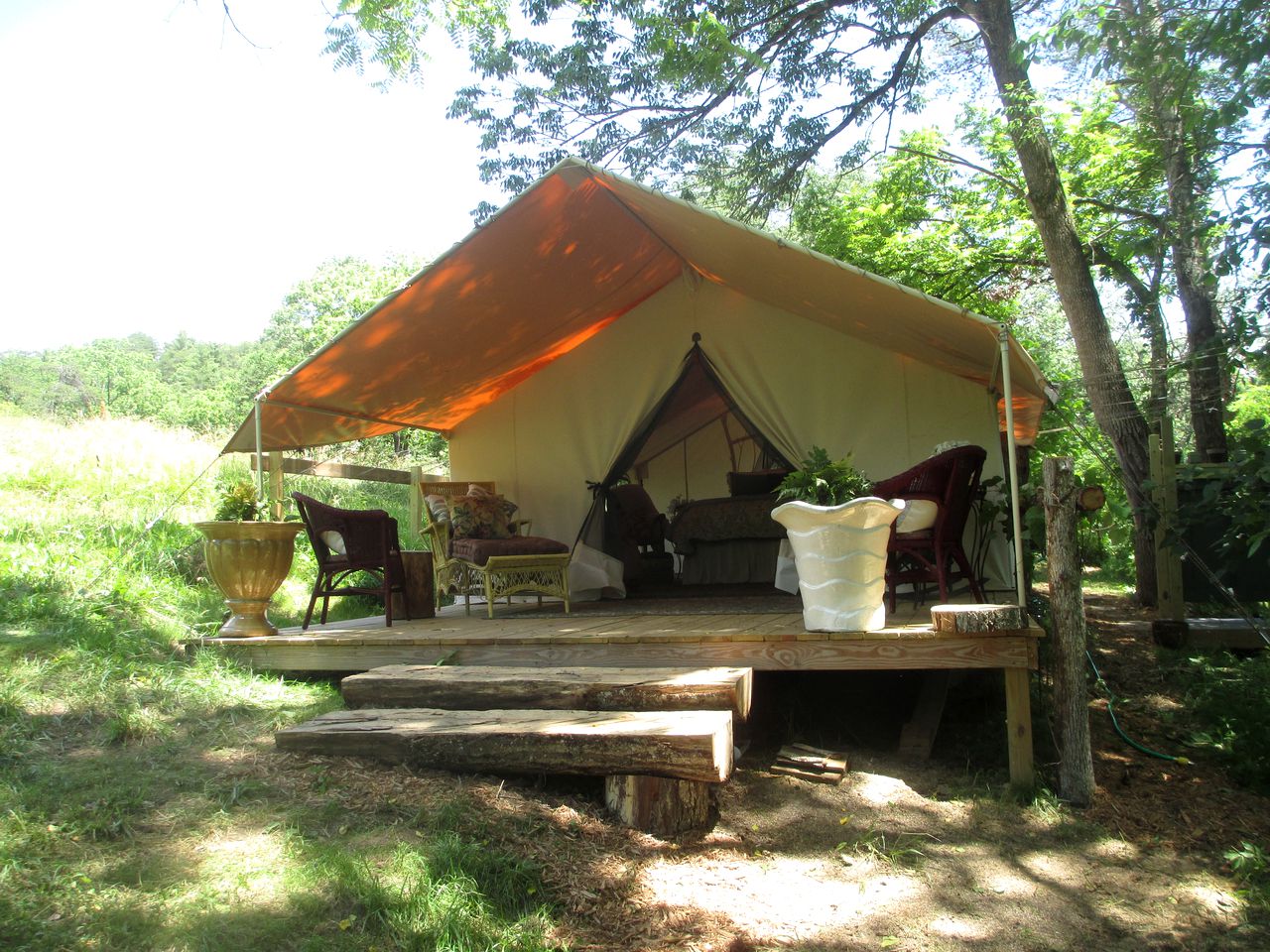 Romantic Tent Rental for Couples' Getaway near Asheville, North Carolina