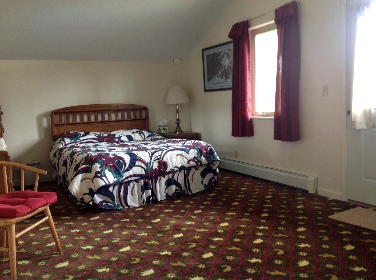 Romantic Bed and Breakfast Room with a Balcony Overlooking the Kenai River in Soldotna, Alaska