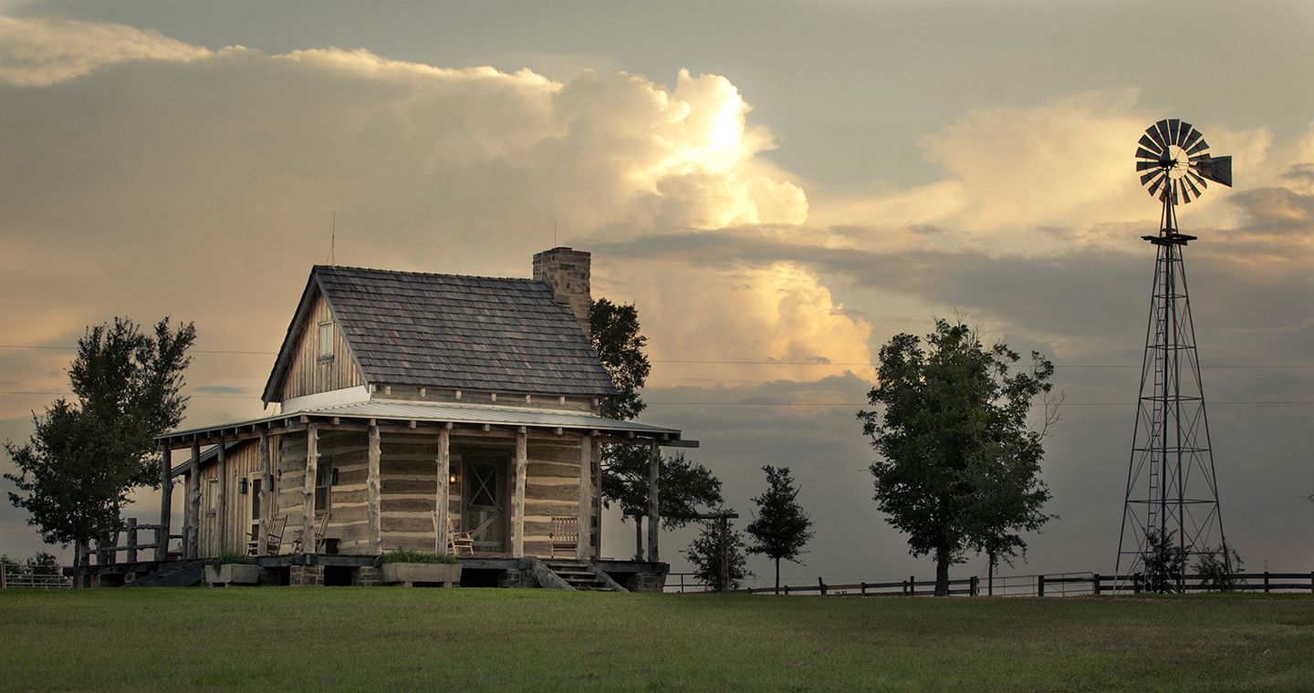 Romantic Cabin Rental for Two with Stone Fireplace in New Ulm, Texas