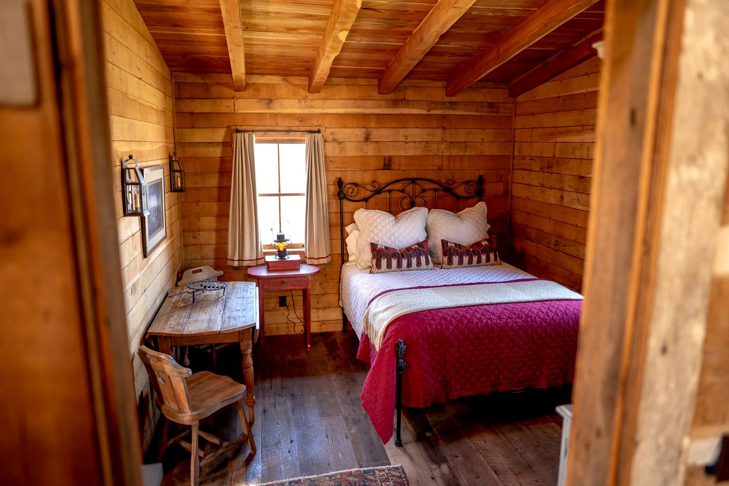 Romantic Cabin Rental for Two with Stone Fireplace in New Ulm, Texas