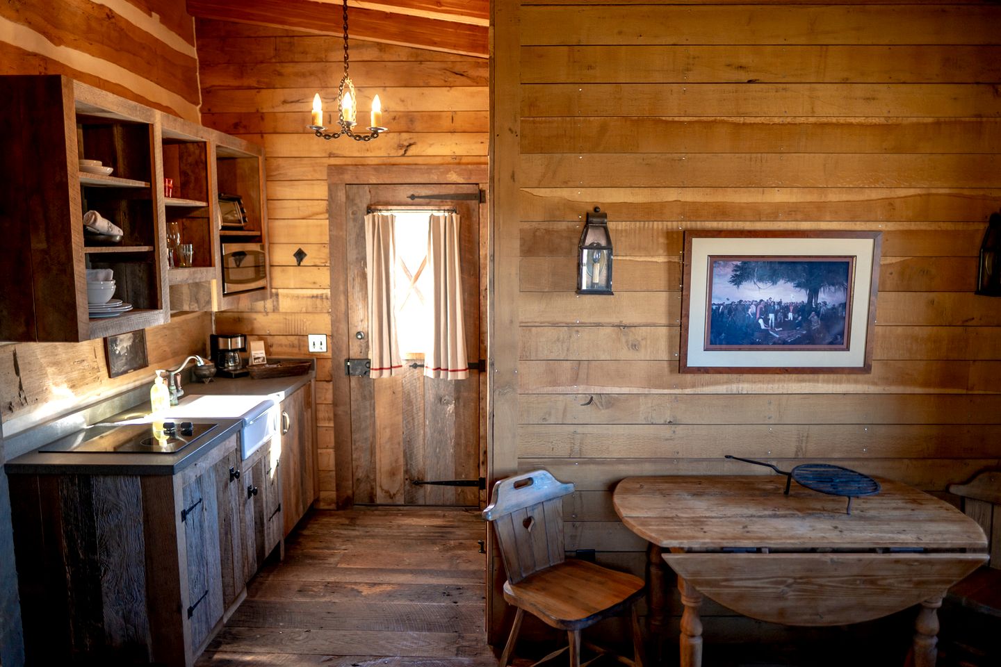 Romantic Cabin Rental for Two with Stone Fireplace in New Ulm, Texas