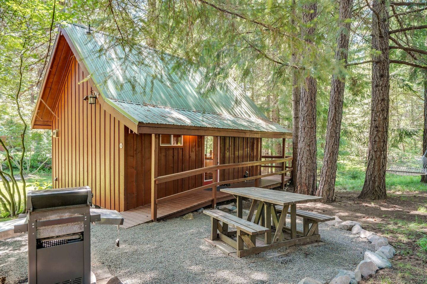 Cabins (United States of America, Trout Lake, Washington)