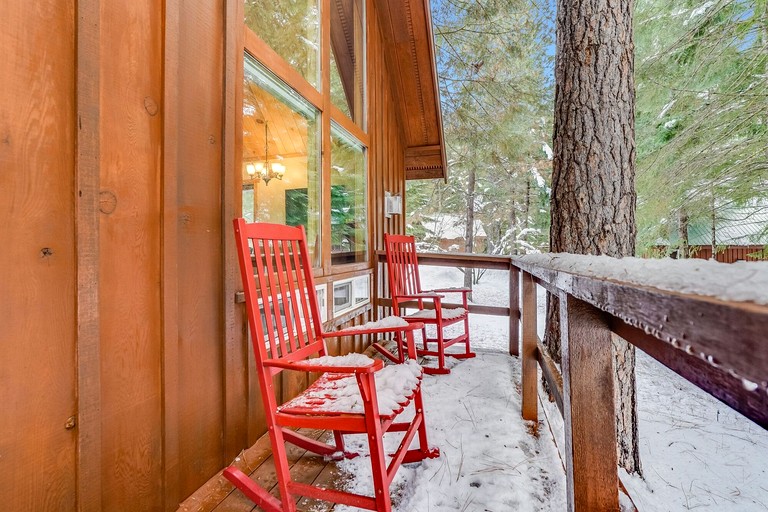 Cabins (United States of America, Trout Lake, Washington)