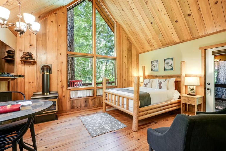 Cabins (United States of America, Trout Lake, Washington)