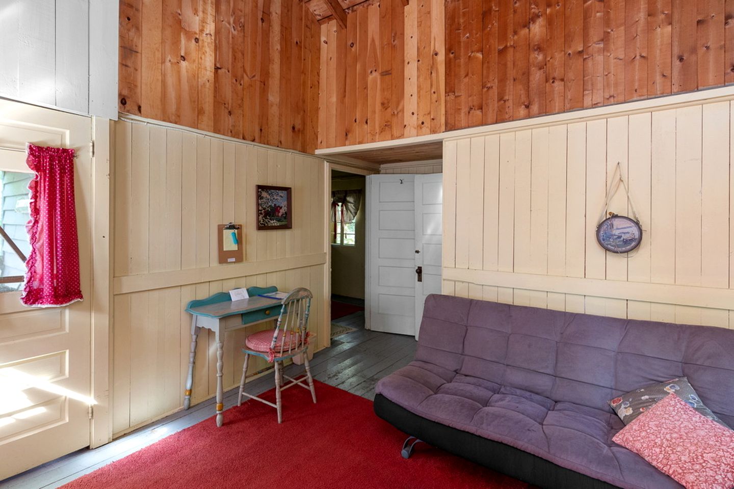 Romantic Couples' Cabin Retreat with Fireplace near White Mountain Forest