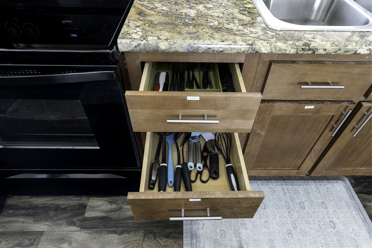 Romantic Cabin with Pond Views Great for Couples in Texas