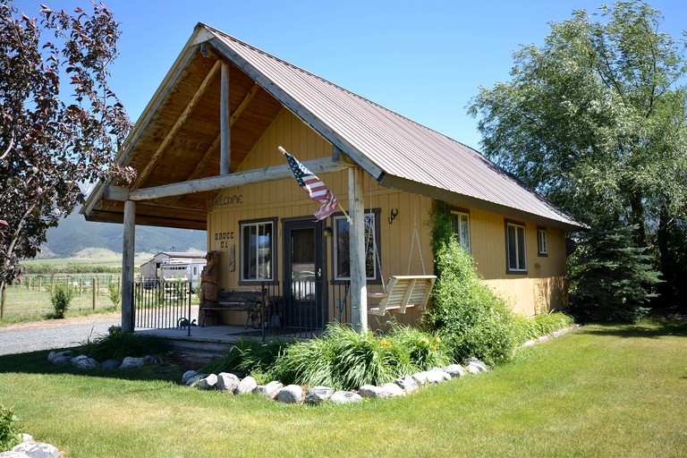 Cabins (United States of America, Ennis, Montana)