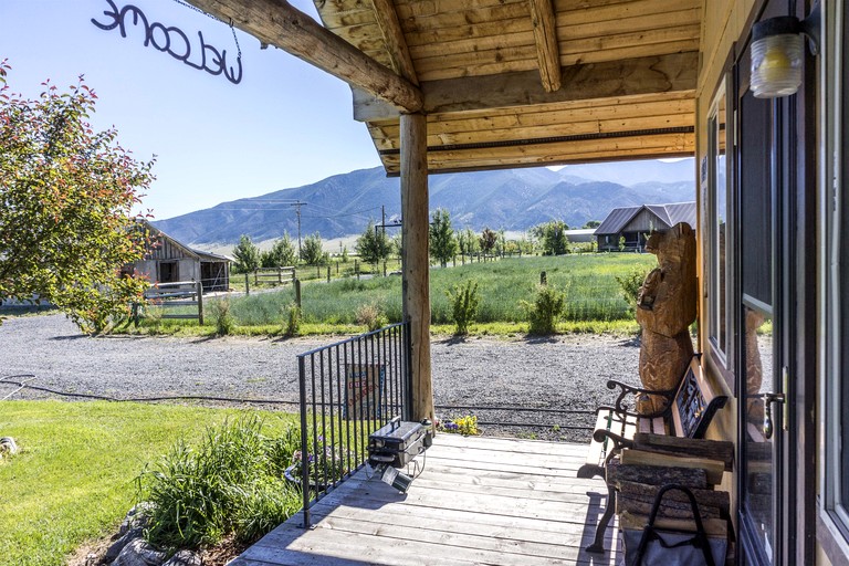 Cabins (United States of America, Ennis, Montana)