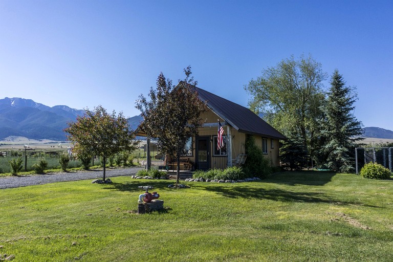 Cabins (United States of America, Ennis, Montana)