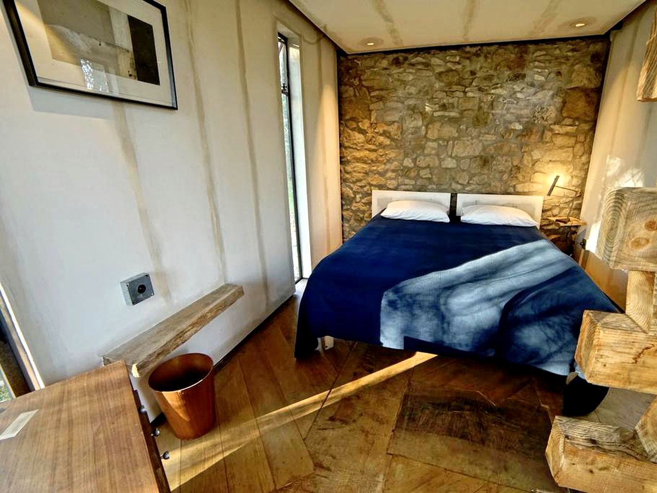 Romantic Cabin Rental in Stunning Countryside near Angoulême, France