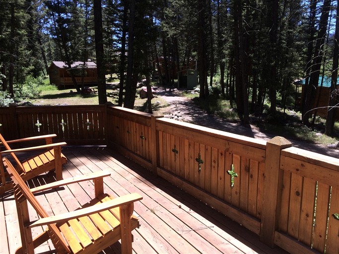 Cabins (United States of America, Hall, Montana)