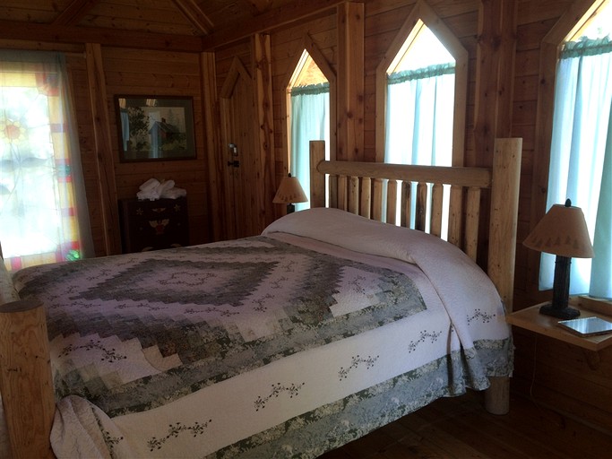 Cabins (United States of America, Hall, Montana)