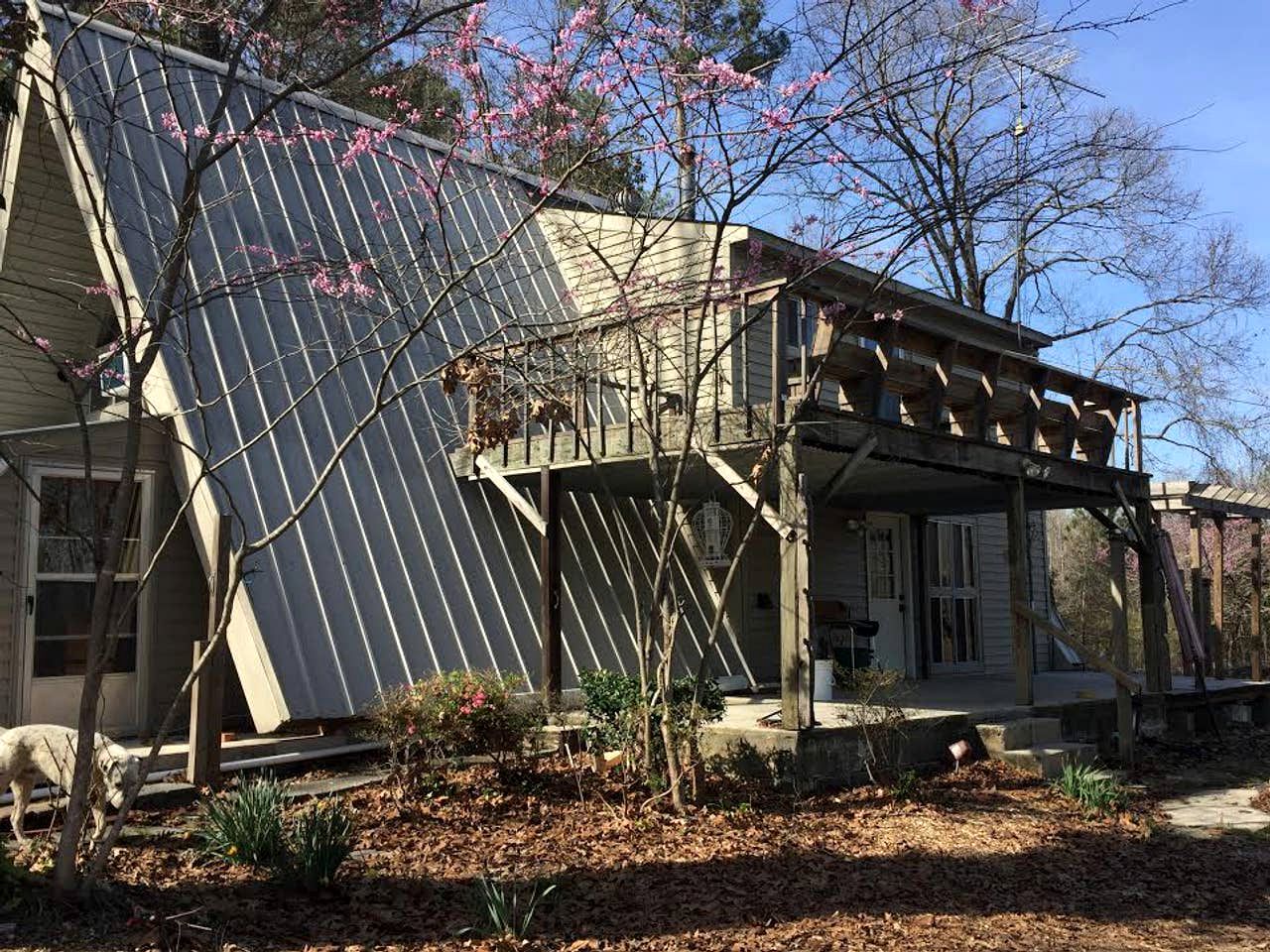 Romantic Cabin Rental with Five Fishing Ponds near Columbus, Georgia