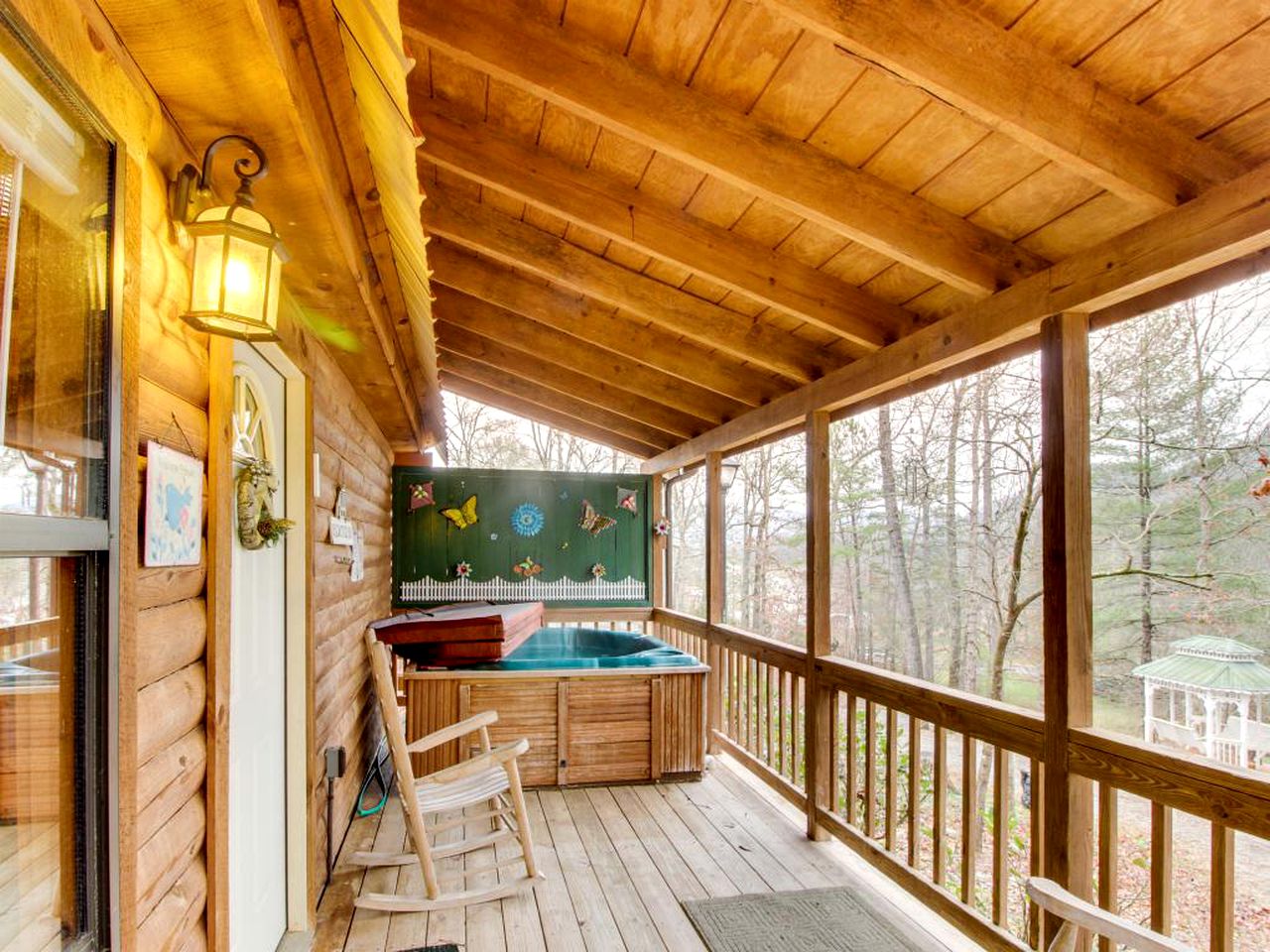 Romantic Cabin for Rent near Townsend, Tennessee