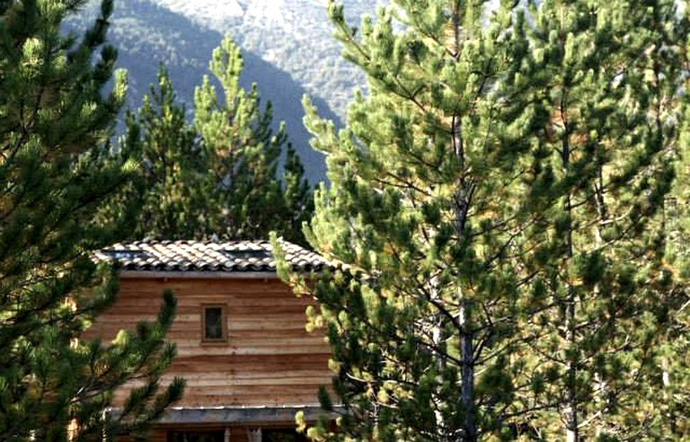 Cabins (Ribeyret, Provence-Alpes-Côte d'Azur, France)