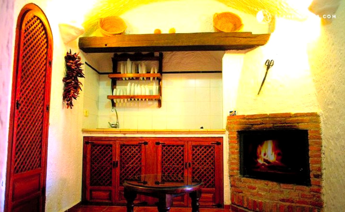 Romantic Cave Getaway with Pool Access near Granada, Spain