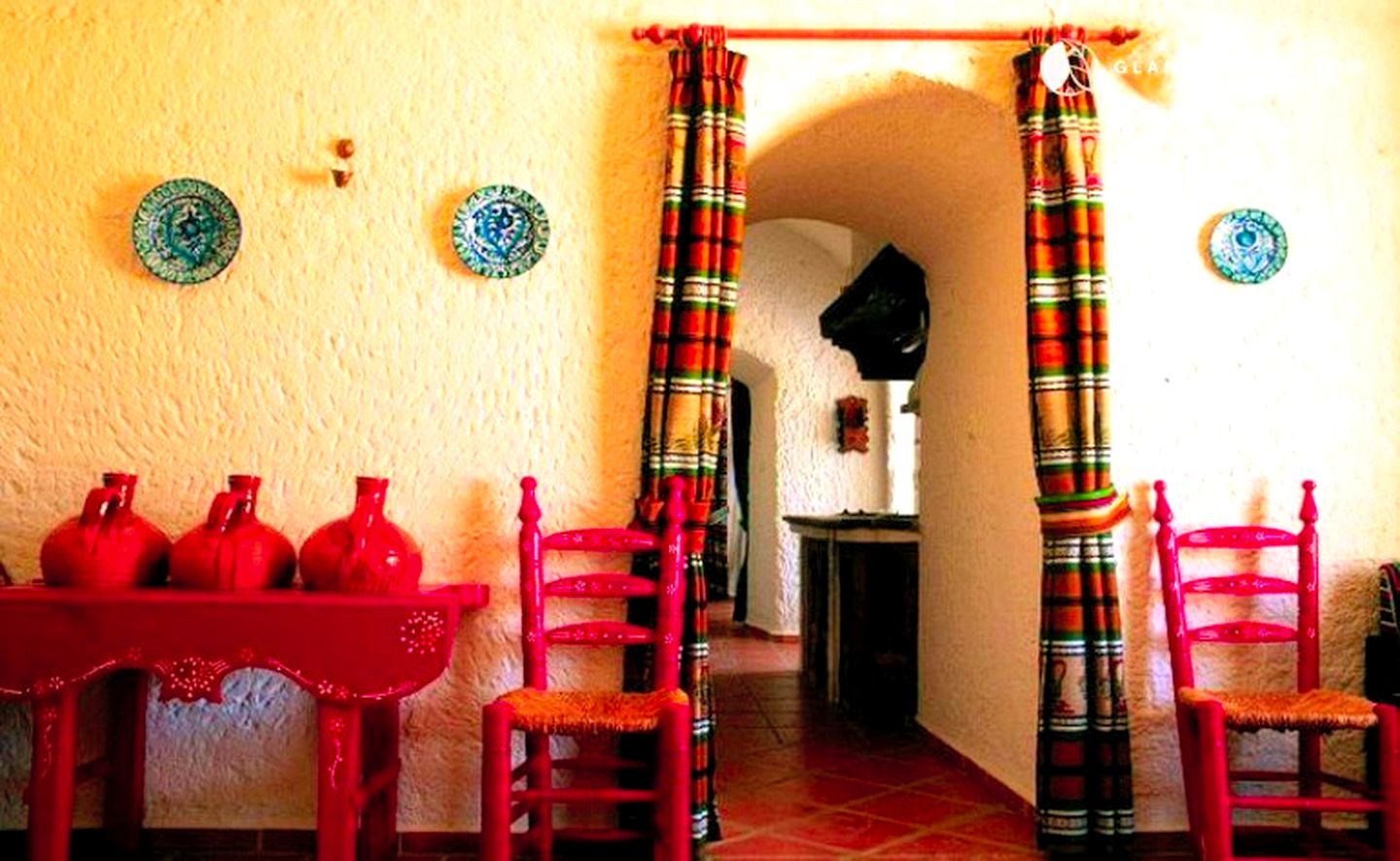 Romantic Cave Getaway with Pool Access near Granada, Spain