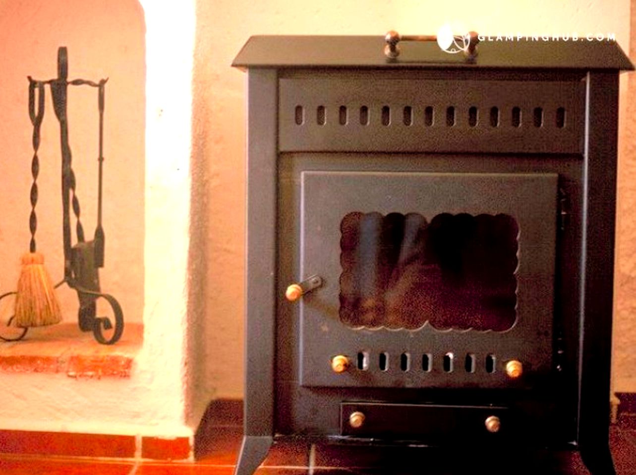 Romantic Cave Getaway with Pool Access near Granada, Spain