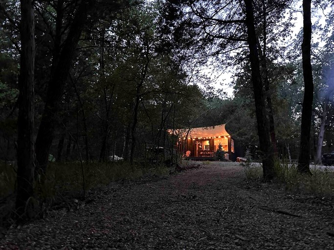 Containers (United States of America, Eustace, Texas)