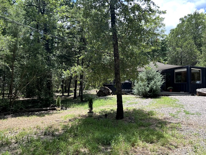 Containers (United States of America, Eustace, Texas)