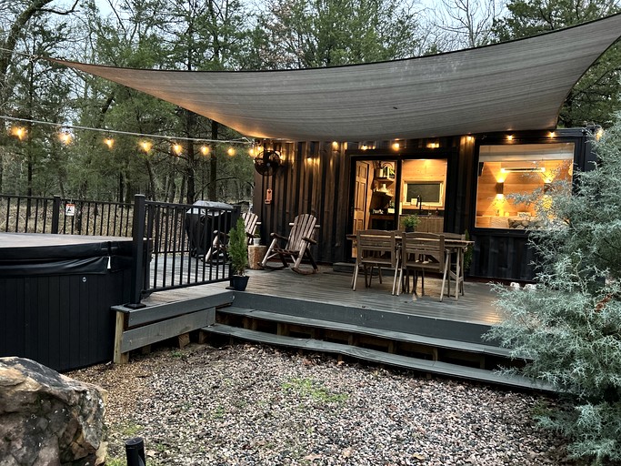 Containers (United States of America, Eustace, Texas)