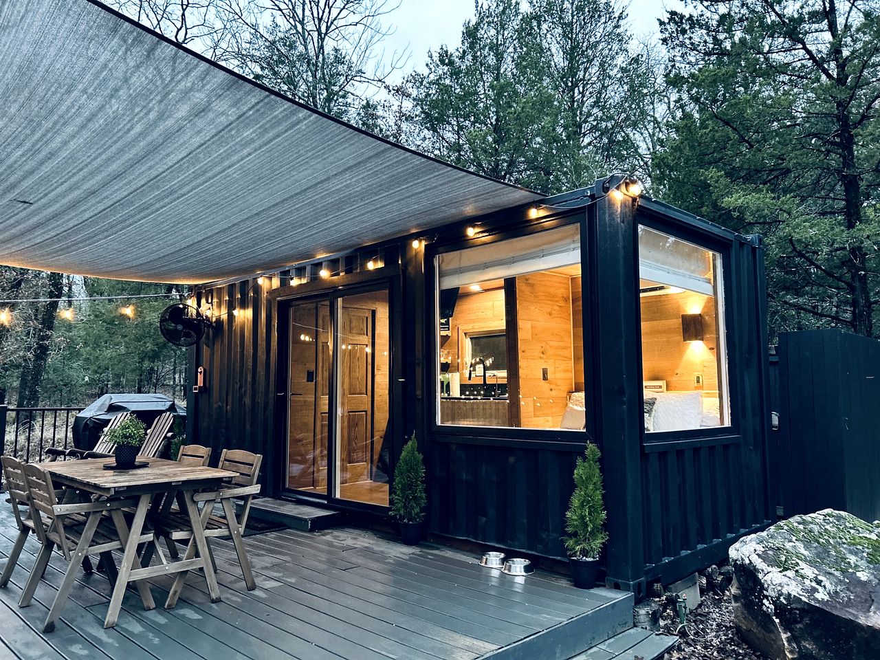 Containers (United States of America, Eustace, Texas)