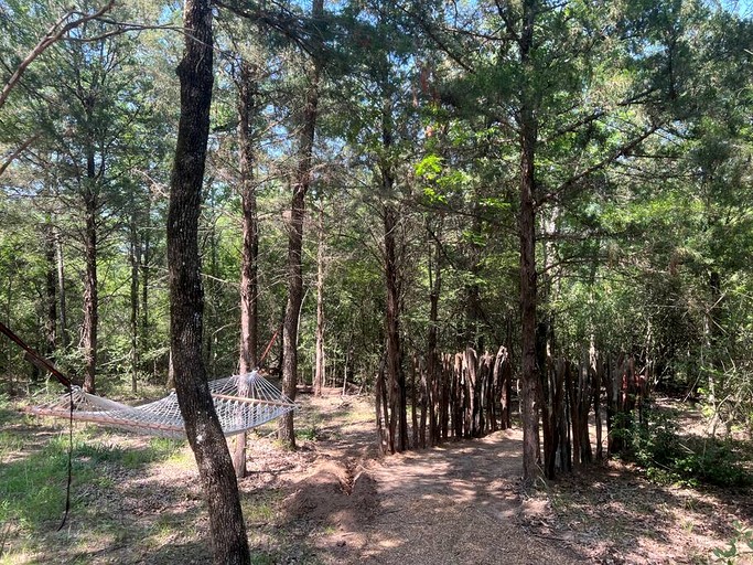Containers (United States of America, Eustace, Texas)