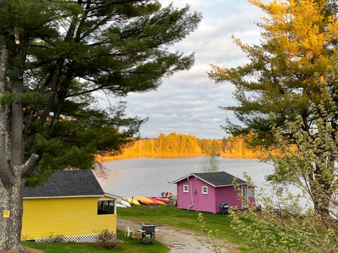 Cottages (United States of America, Northwood, New Hampshire)