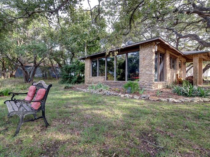 Cabins (United States of America, Georgetown, Texas)