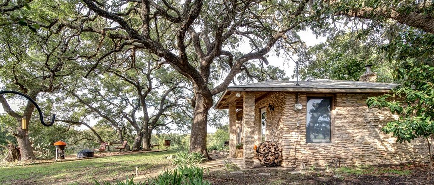 Romantic Luxury Cottage Rental for Two with Fireplace in Texas Hill Country