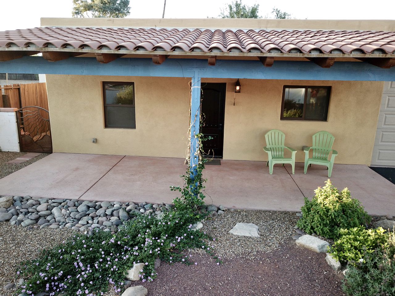 Romantic Cottage Rental with Catalina Mountain Views near Tucson, Arizona