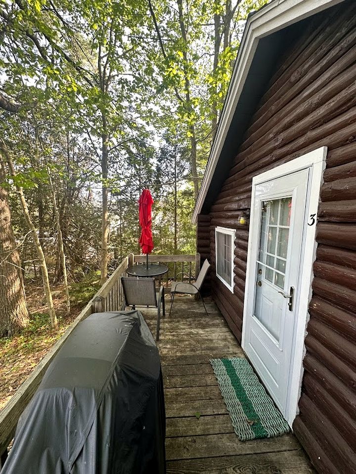 Romantic Cottage Retreat for Couples near Lincolnville, Maine