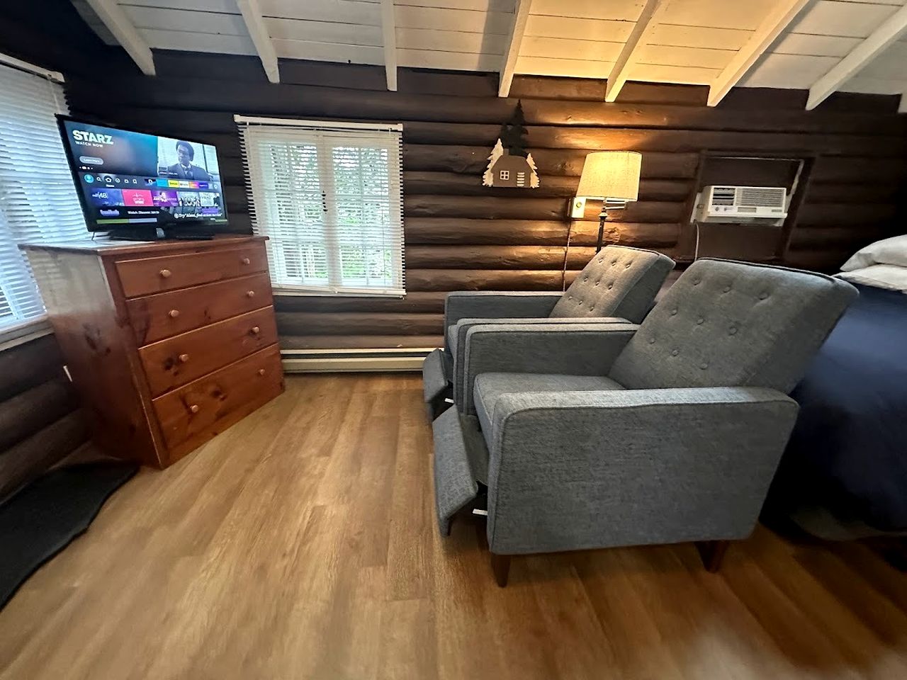 Romantic Cottage Retreat for Couples near Lincolnville, Maine