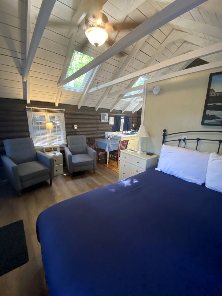 Private Cottage for Romantic Vacations near West Penobscot Bay, Maine