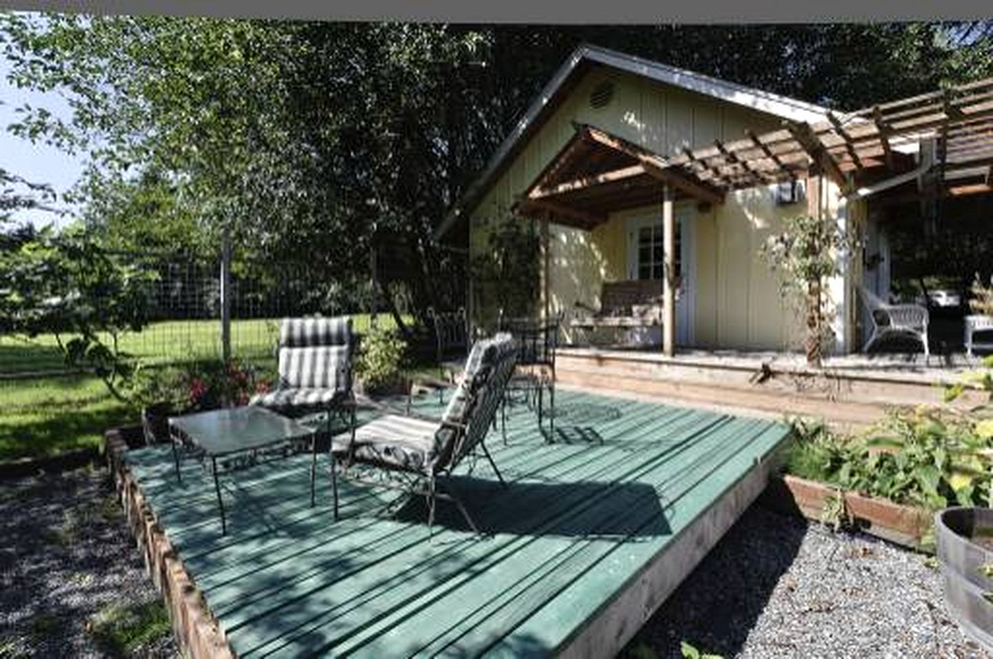 Romantic Cottage with Jacuzzi and Water Views on Whidbey Island, Washington