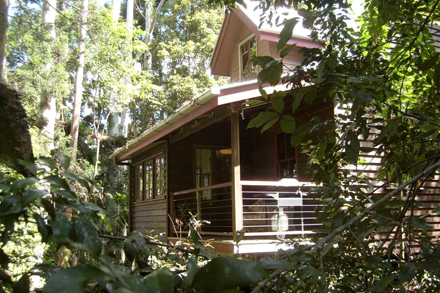 Romantic Cottage with Veranda in Rainforest, Australia