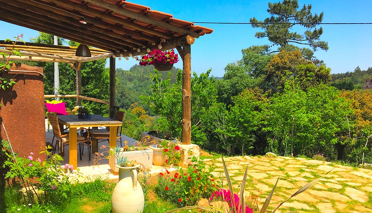 Cottages (Évora de Alcobaca, Leiria District, Portugal)