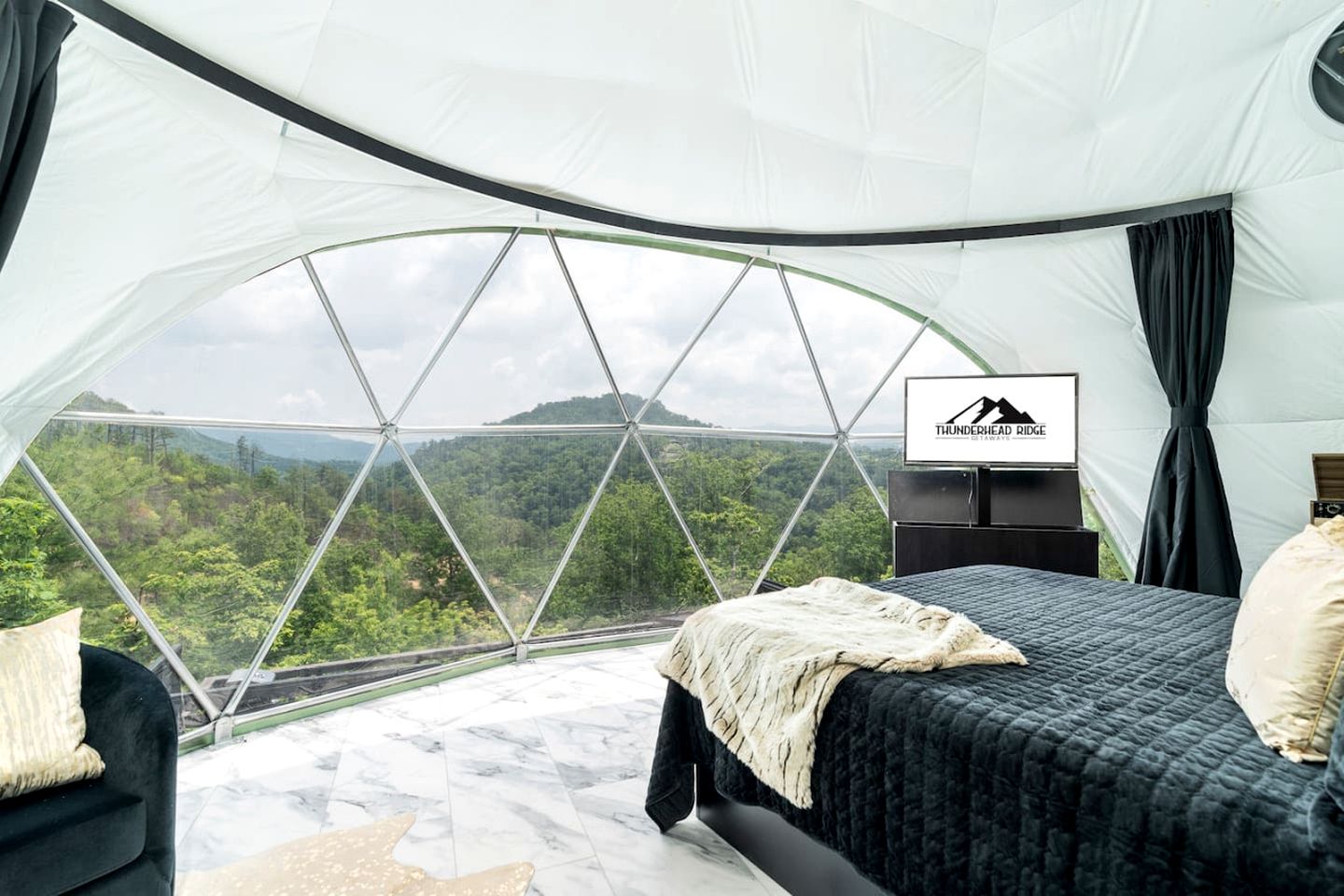 Romantic Dome Retreat Near Great Smoky Mountains, Tennessee