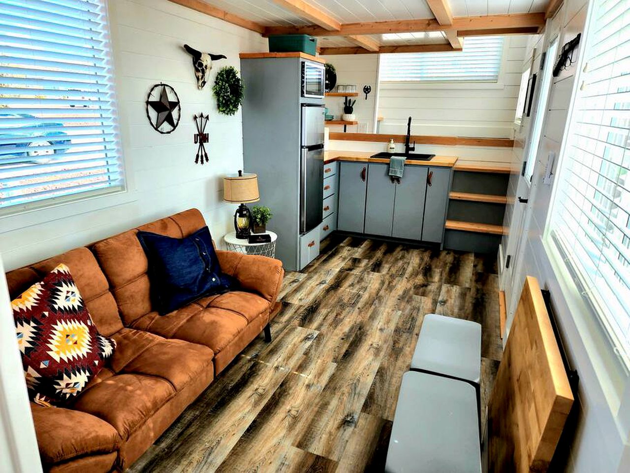 Love Under the Stars: Romantic Escape in a Tennessee Tiny House for Two