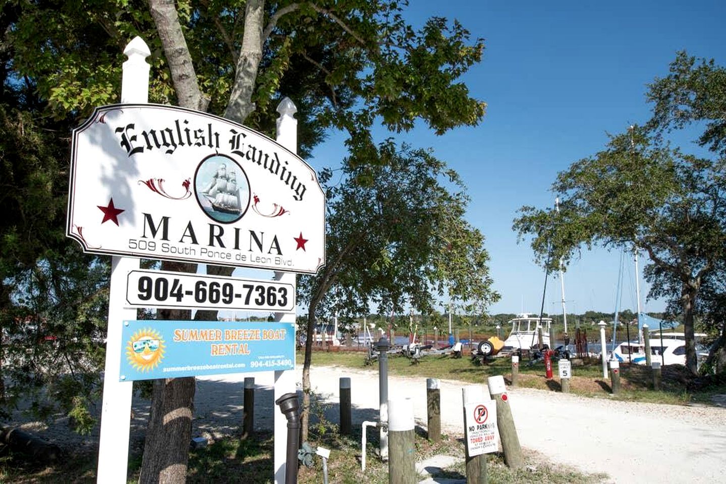Picturesque Equipped Boat Rental Incredible for a Relaxing Getaway in Florida