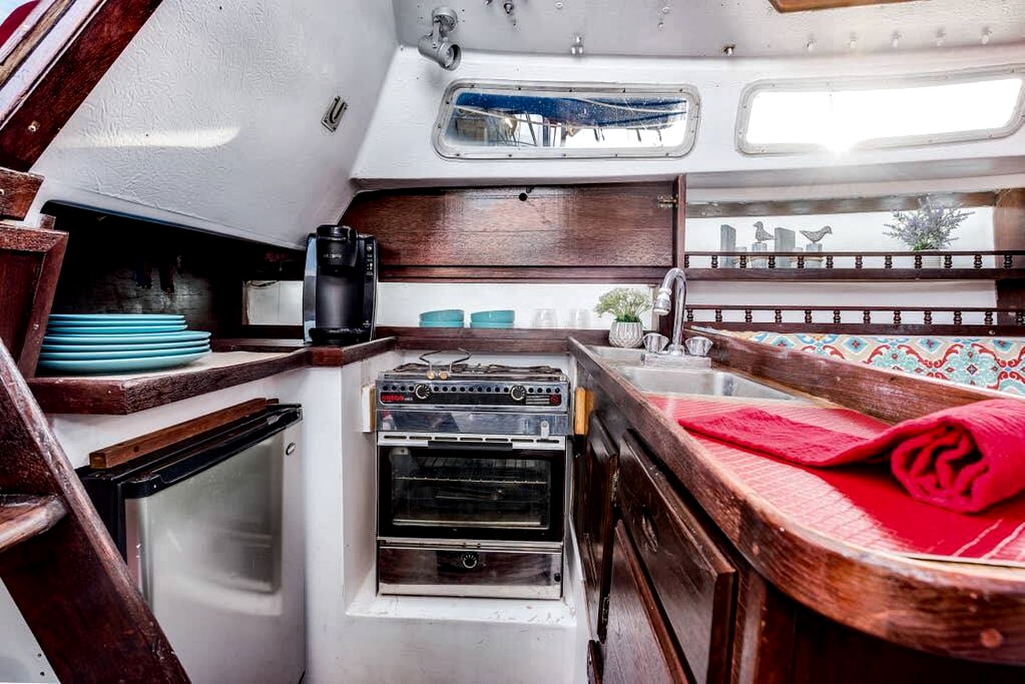 Picturesque Equipped Boat Rental Incredible for a Relaxing Getaway in Florida