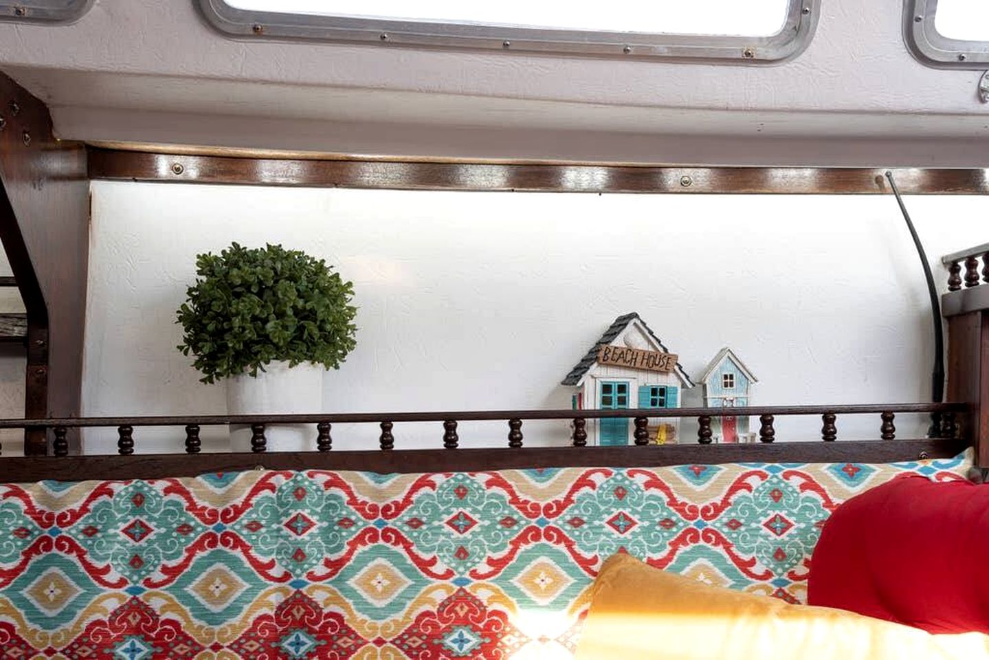 Picturesque Equipped Boat Rental Incredible for a Relaxing Getaway in Florida