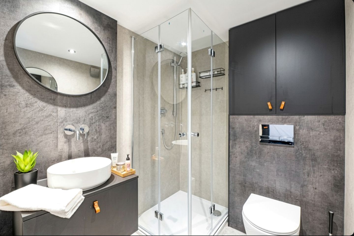 Romantic Geodesic Dome with Hot Tub, Perfect for Stargazing in Pipestem, West Virginia