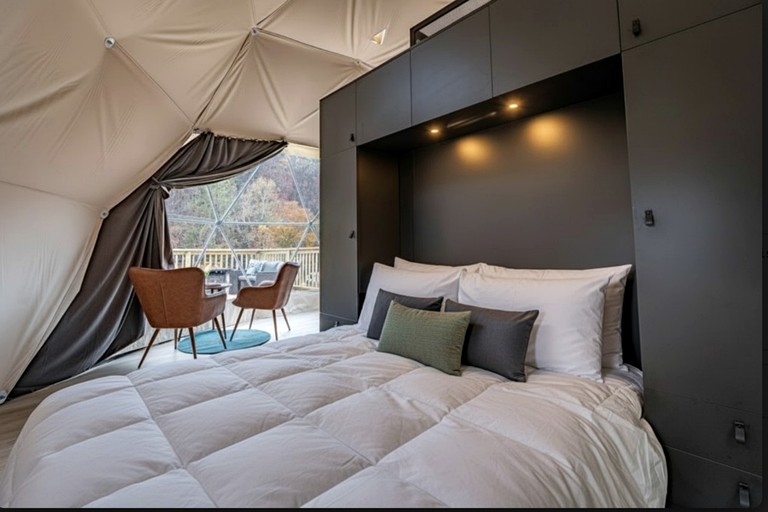 Domes (United States of America, Pipestem, West Virginia)