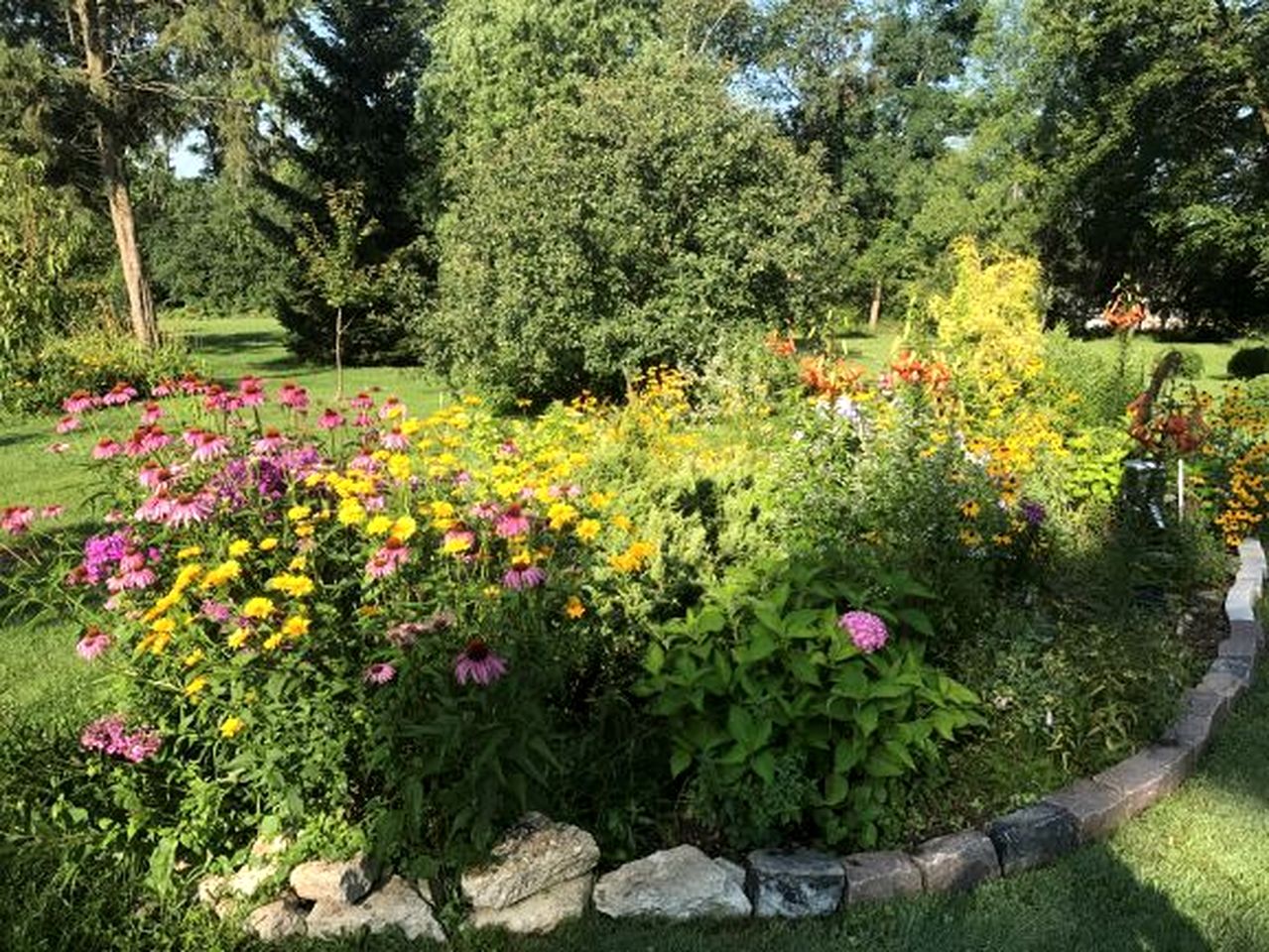 Romantic Getaway in a Bed and Breakfast Lodge with Garden Views in Elkhorn, Wisconsin