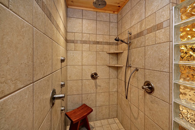 -- (United States, Gatlinburg, Tennessee)