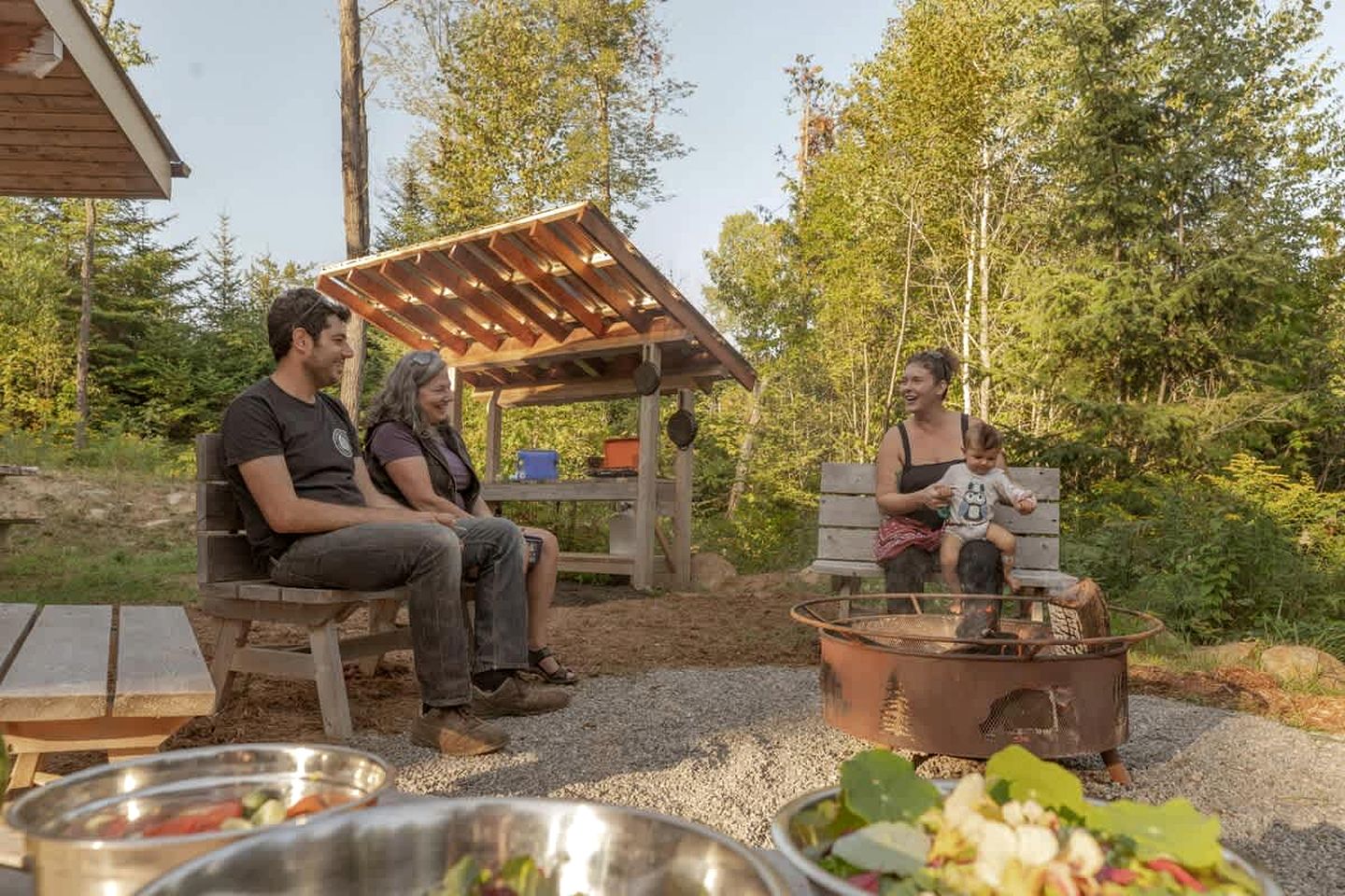 Cozy Handcrafted Hut for a Romantic Getaway near Montreal in Harrington, Quebec